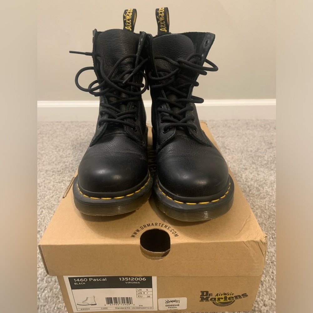 Dr Martens 1460 Pascal Black- US size 7